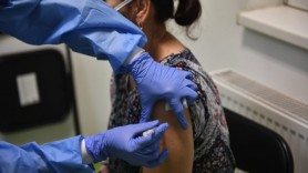 Un bărbat s-a vaccinat de patru ori: „M-am gândit că va fi mai eficient”